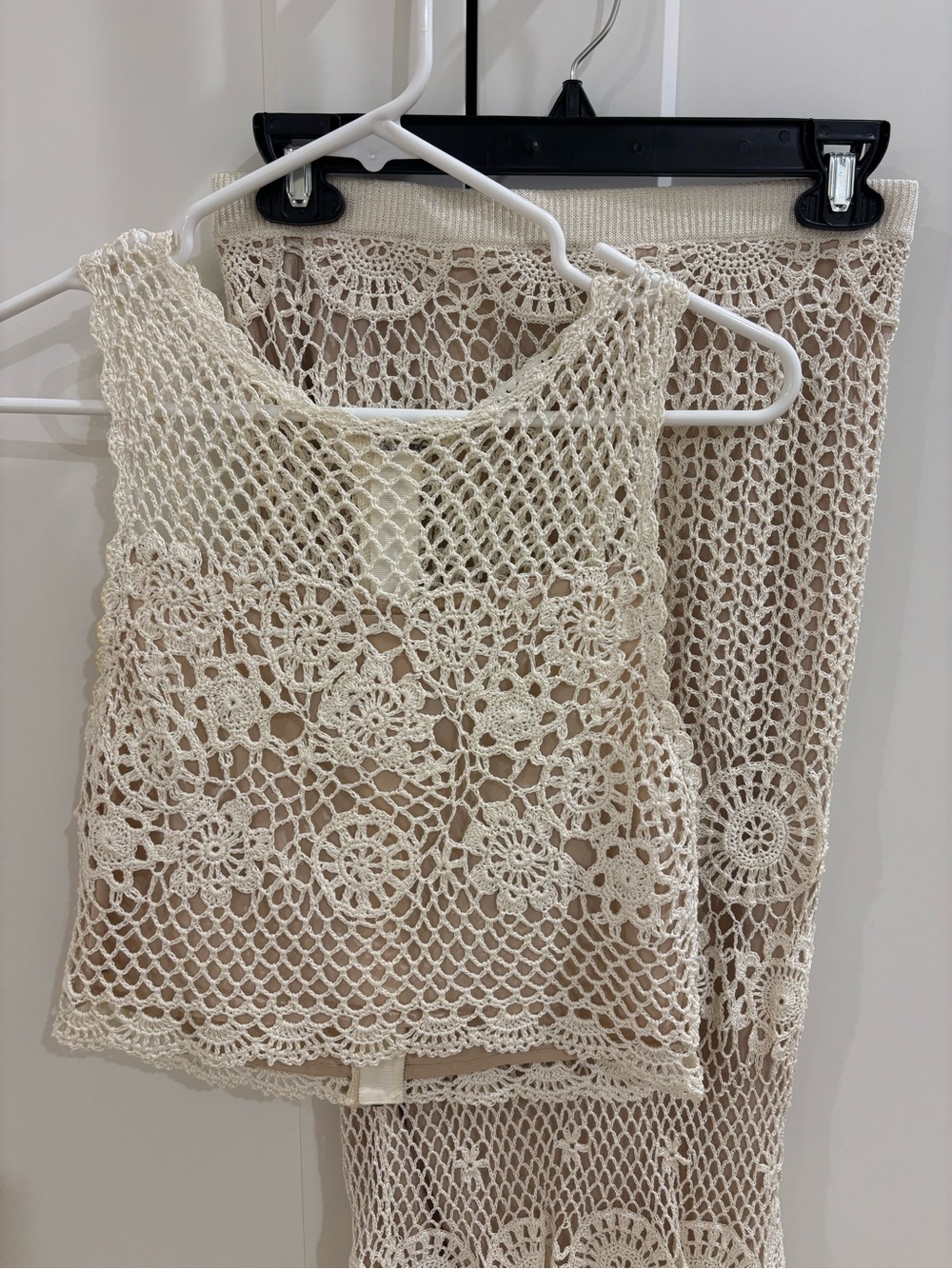 Alice and Olivia Crochet Matching Set - Picture 2 of 5